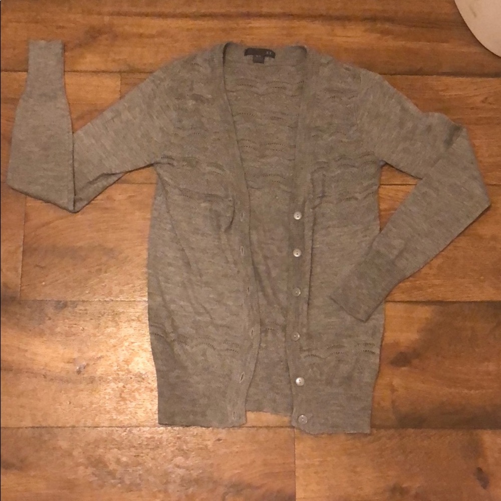 Gray cardigan. Size S. Forever21